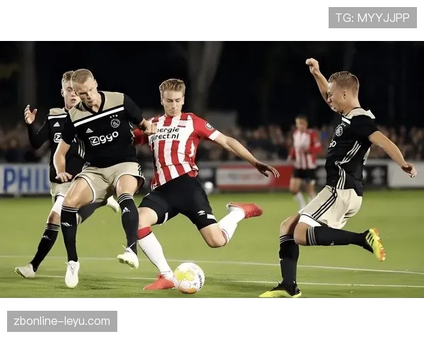 乌德勒支延续强势表现,关键进球与战术博弈点燃比赛精彩瞬间