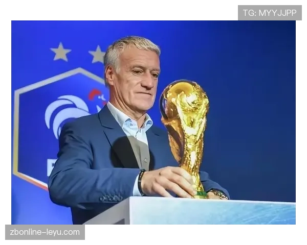 贝肯鲍尔球员与教练生涯双辉煌,持续引发足坛关注