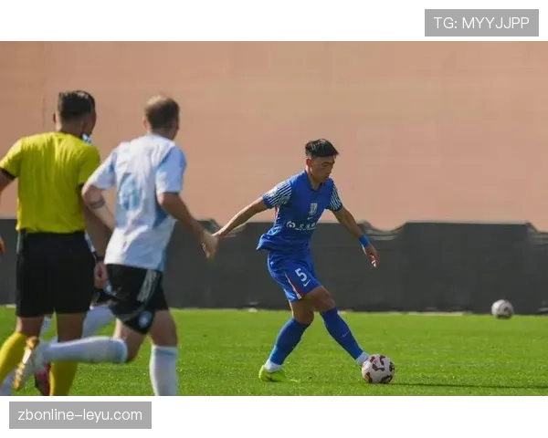 上海申花迎来新篇章,球队士气高涨,状态值得关注。 上海申花迎来新篇章,球队士气高涨,状态值得关注。