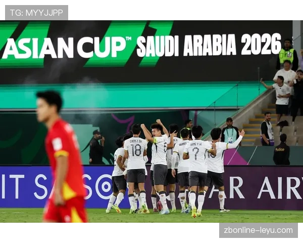 米兰防守稳定性不足问题影响持续,球队防守体系面临调整考验 米兰防守稳定性不足问题影响持续,球队防守体系面临调整考验