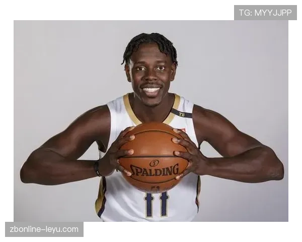 乔·杜马斯高效挡拆拉开空间助推球队攻防转换提升